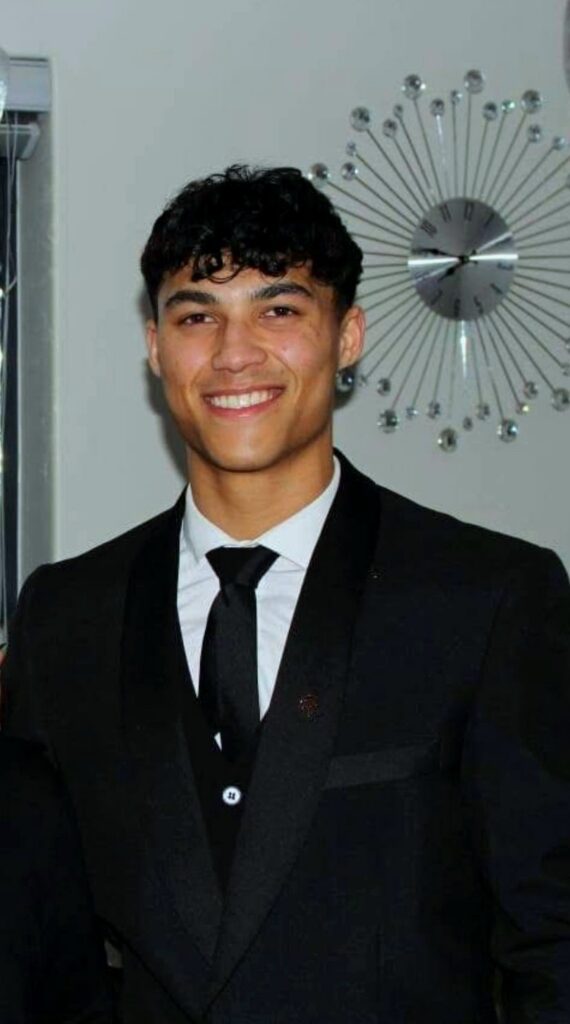 ce7dc973 b71a 46e8 ab9e b65efd0f80b9