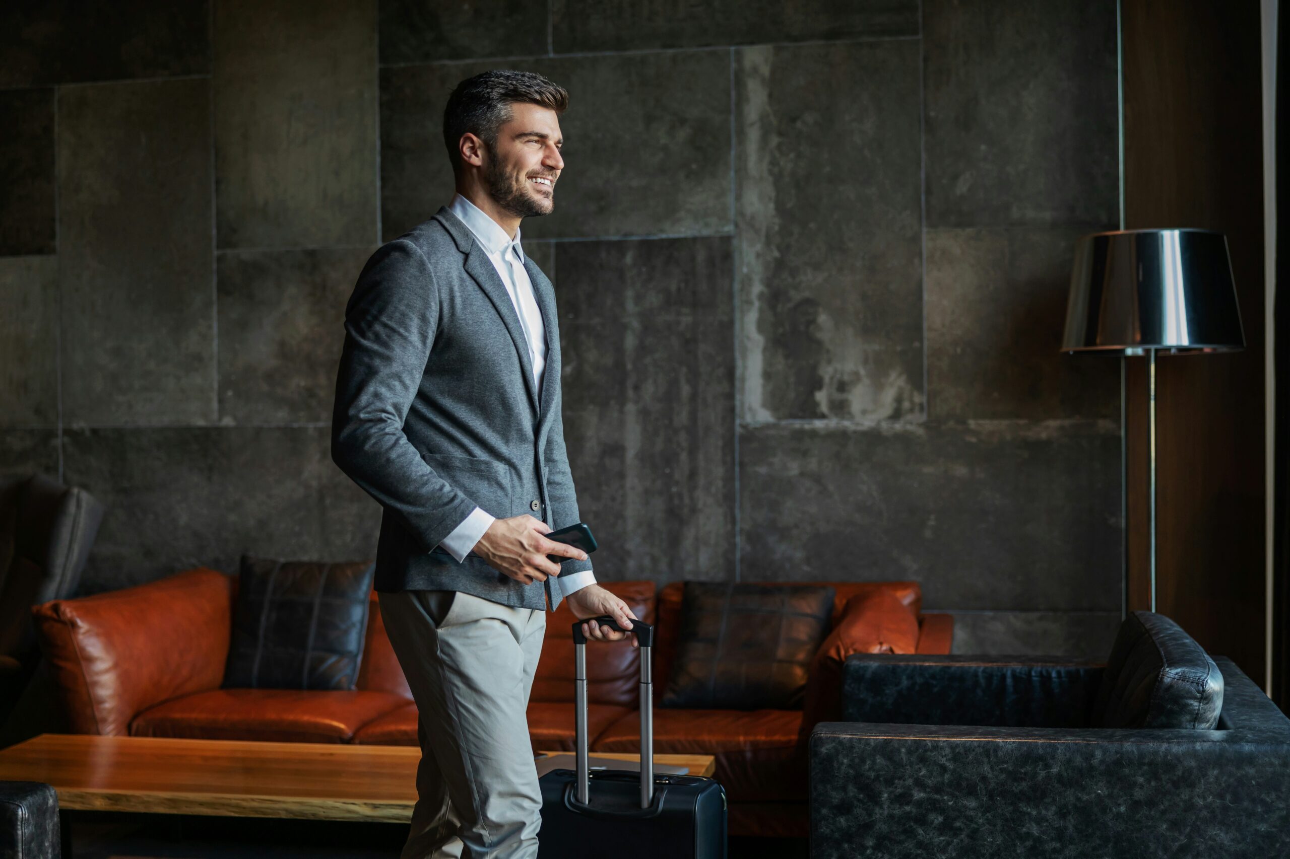 AI hotel traffic nearly triples as travellers change how they plan and book trips